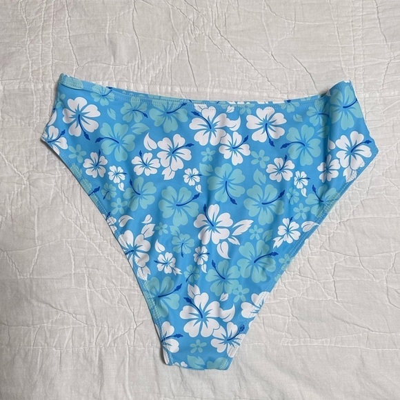 Hibiscus tankinie set blue white new no tag XL floral - Picture 6 of 9